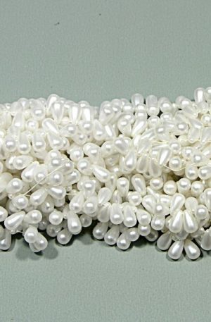 03-101 fehér tekla csepp gyöngy 5x10mm