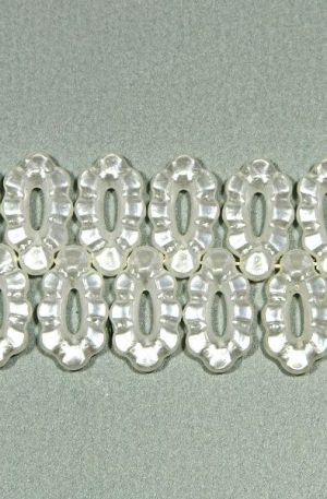 03-256 fehér tekla fodros csepp gyöngy 11x18mm