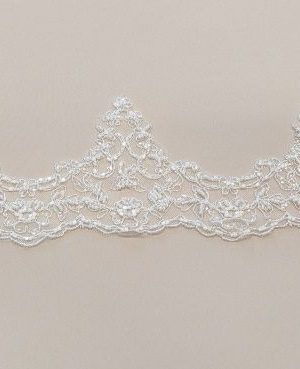 06-1065 Krém gyöngyös szegő csipke 9cm