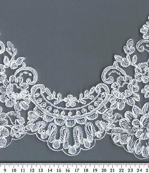 06-1066 Fehér zsinórozott szegő csipke 17cm
