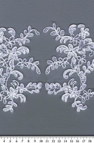 06-1257 Fehér zsinóros páros csipke