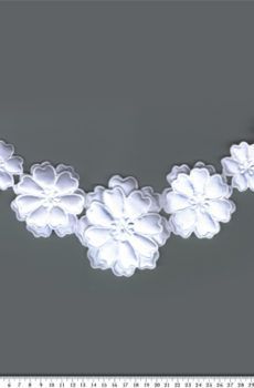 06-493 Steppelt szatén fehér csipkemotívum