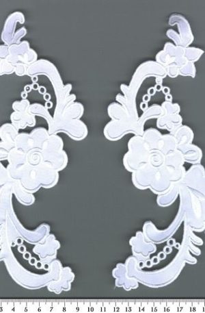 06-526 Szatén alapú fehér páros csipke