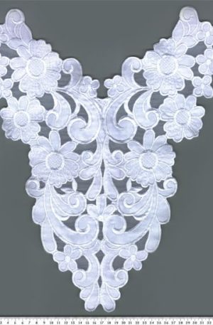 06-530 Düssesz alapú fehér csipkemotívum