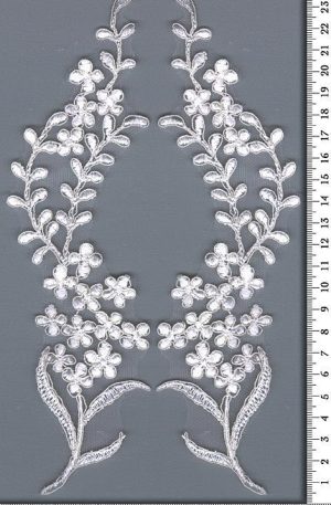 06-990Tüll alapú zsinóros krém páros csipke