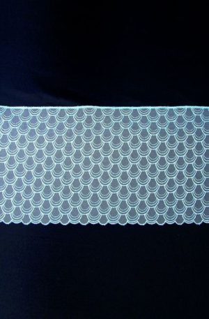 06-m-3 Türkiz kék tüll alapú hímzett szegő csipke 17cm
