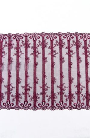 06-m-9 Bordó tüll alapú hímzett szegő csipke 24cm