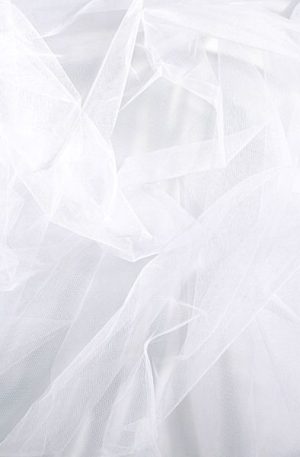 15-027 Fehér kemény tüll 180cm