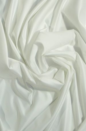 15-175 Matt szatén törtfehér 150cm