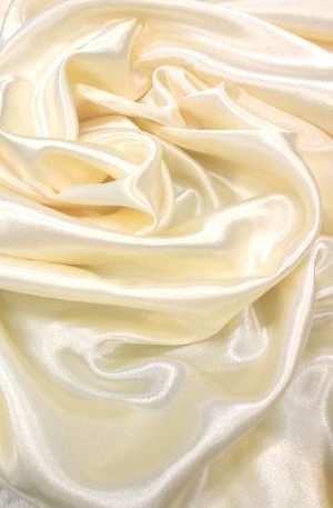 15-3 Pasztell sárga szatén