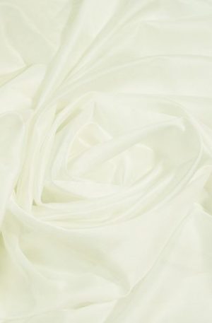 15-431 Krém kockás organza 150cm