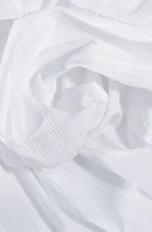 15-437 fehér pliszírozott taft.jpg