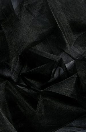 15-485 Fekete közép tüll 150cm