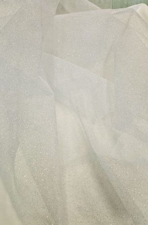 törtfehér csillámos fátyol tüll