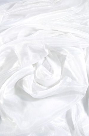 15-493 Fehér fényes gyűrt muszlin organza 150cm