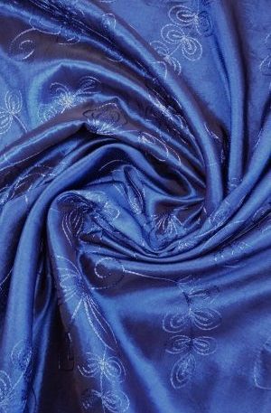 15-9 kék himzett gyűrt taft 150cm