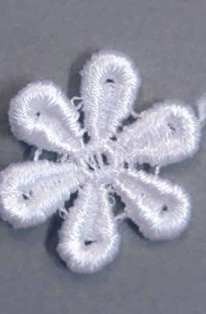06-644  Csipke virág -fehér