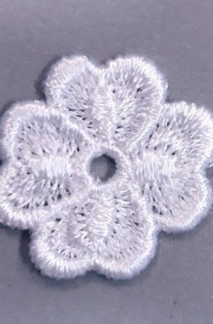 06-648  Csipke virág -fehér