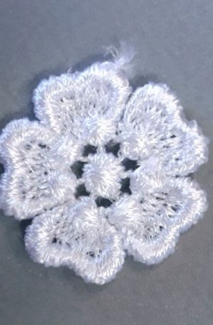 06-656  Csipke Virág -fehér