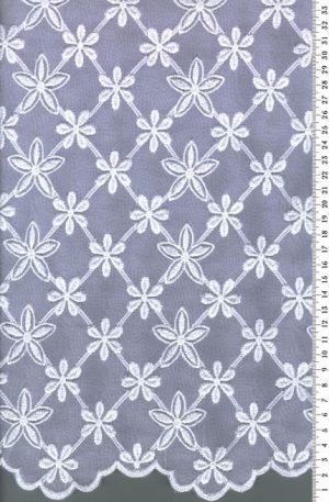 28-093 Fehér-lila muszlin-organza alapon hímzett csipke