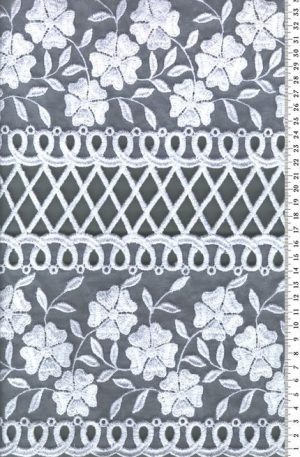28-187 Krém organza alapon hímzett csipke