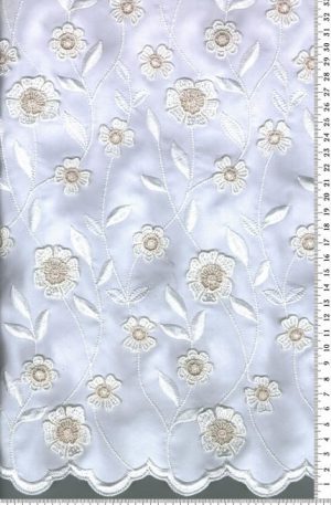 28-226 Hímzett düssesz anyag krém