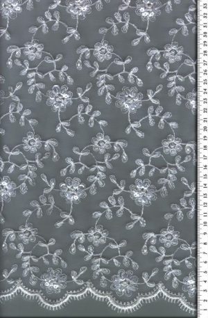 28-451 Krém Tüll alapon zsinórozott,gyöngyökkel