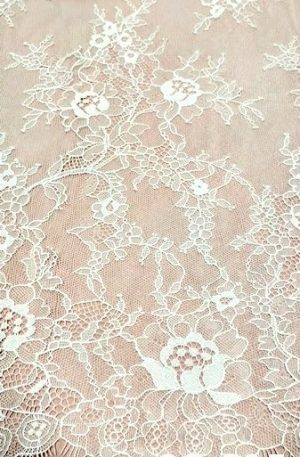 Fehér francia (rachel) csipkeanyag – Prémium Minőségű Csipkék Esküvői Ruhákhoz