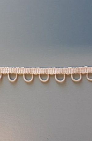 31-005-4 Test színű gombolás pánt