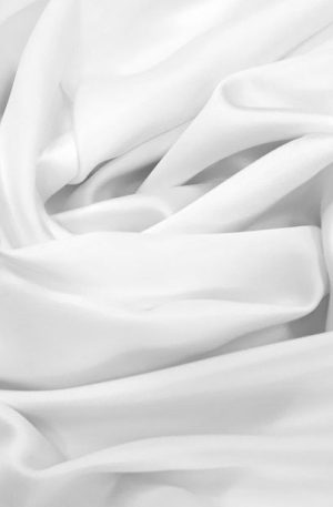 15-564 Elasztikus lágy düssesz – finom esésű esküvői ruhaanyag