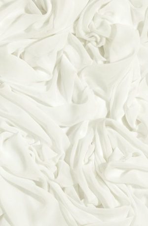 15-567 Törtfehér Chiffon 150 cm