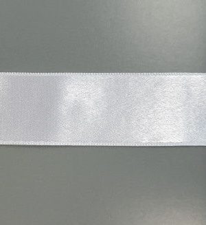 31-044-33 fehér szatén szalag 3 cm széles