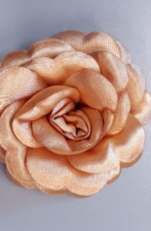 30-6 Arany szatén pufi rózsa 8cm