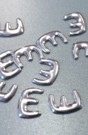 18-23 Ezüst színű felvasalható dísz 10db