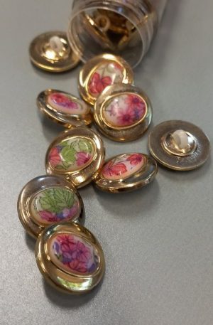 01-111 Arany-virágos műanyag gomb