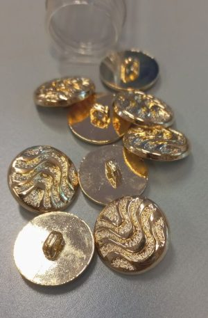 01-237 Arany színű műanyag gomb