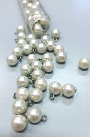 01-267 Halvány zöld színű műanyag gyöngygomb