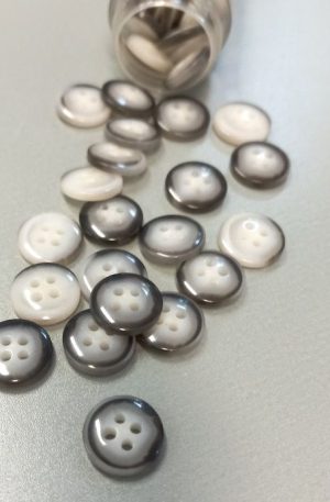 01-008 Műanyag gomb