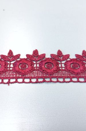 06-1130 Bordó színű csipke szegő 4cm széles