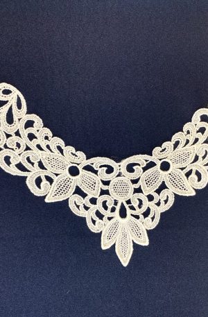 06-309 Törtfehér légcsipke motívum