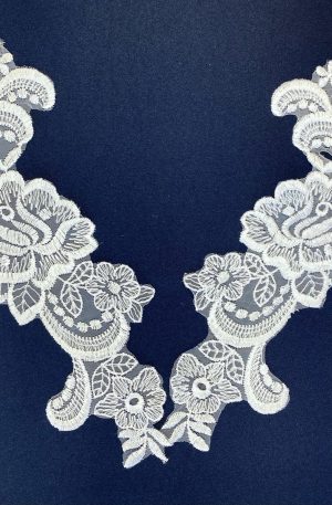 06-351 Organza alapú fehér páros csipke