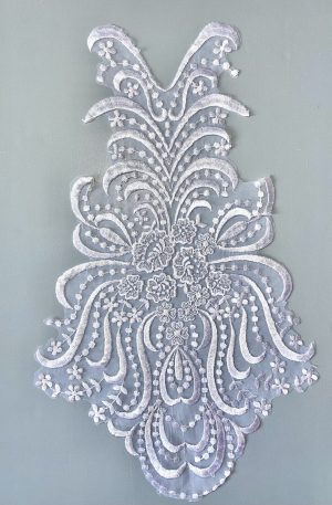 06-169 Organza alapú fehér csipkemotívum