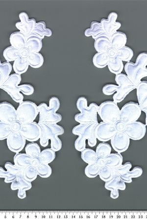 06-489 Steppelt szatén fehér páros csipke