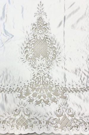 28-142 Fehér düsessz alapú áttört csipke