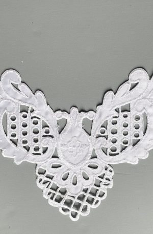 06-617 Düsessz alapú fehér rácsos csipkemotívum
