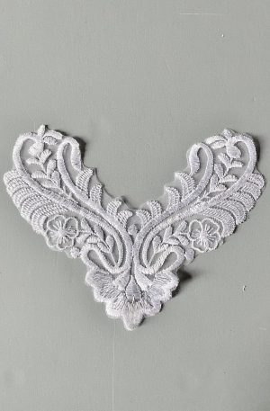 06-362 Organza alapú fehér csipkemotívum