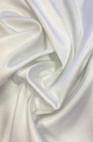 törtfehér mikádó