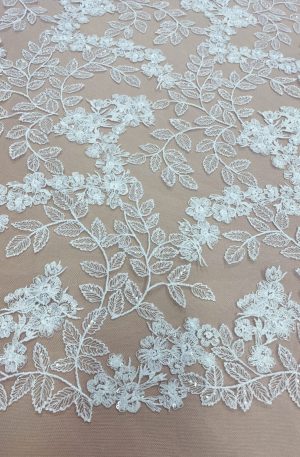Fehér, flitteres, leveles csipkeanyag