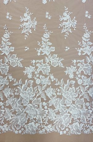 28-752 Fehér Indás Virágos Csipkeanyag