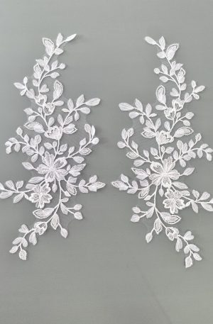 06-1314 Fehér páros csipke 34cm x 16cm